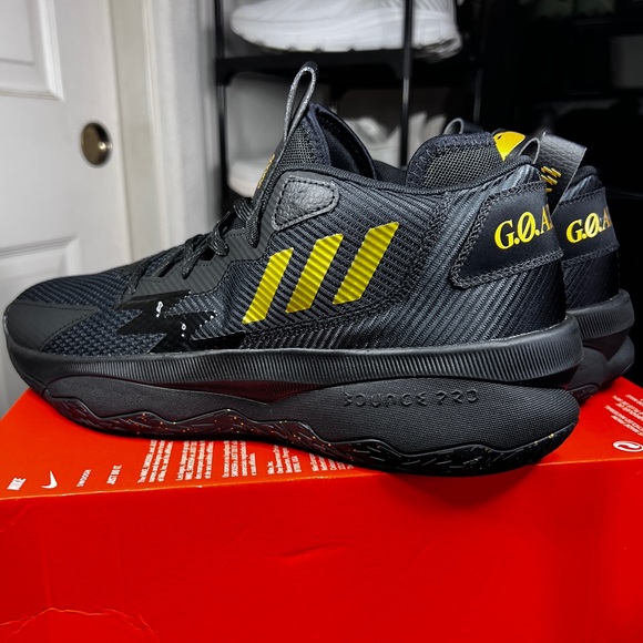 Gold Goat Goat Adidas Adidas Dame Men's Basketball Shoes Black